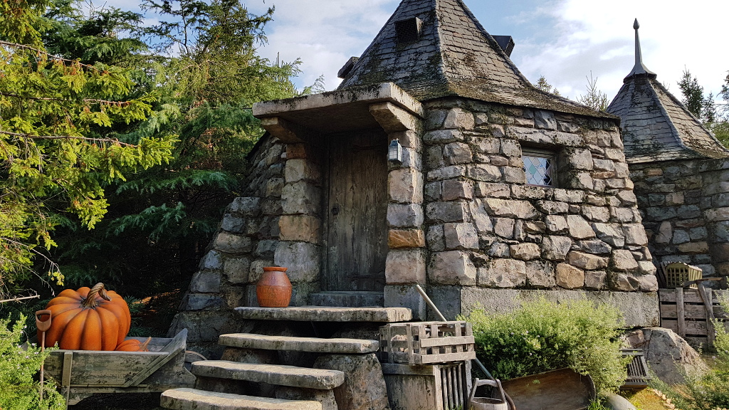 Hagrid's cottage Harry Potter Universal Studios japan The Real Japan Rob Dyer