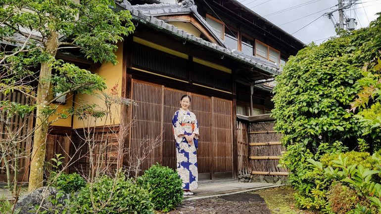 Experience A Beautiful Japanese Tea Ceremony in Kyoto | The Real Japan