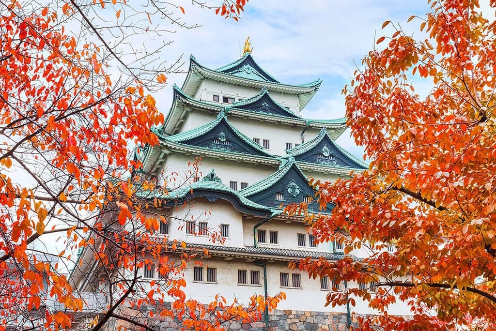 Nagoya Castle autumn  Nagoya city guide The Real Japan - Elisabeth Llopis