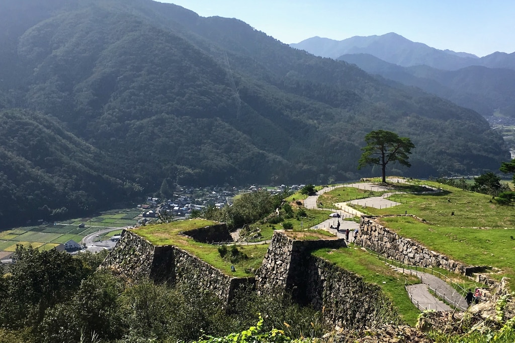 Takeda Castle in the sky Himeji City Guide