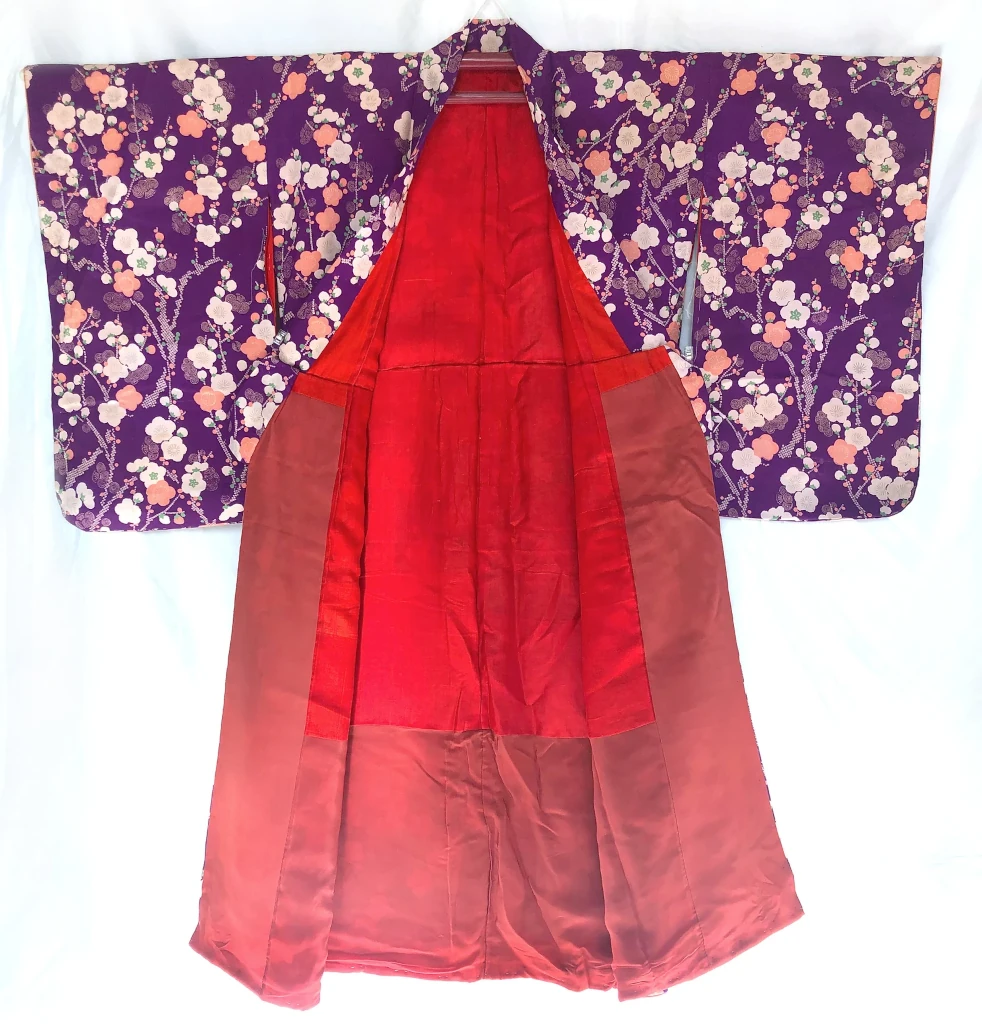 Taisho purple red kimono