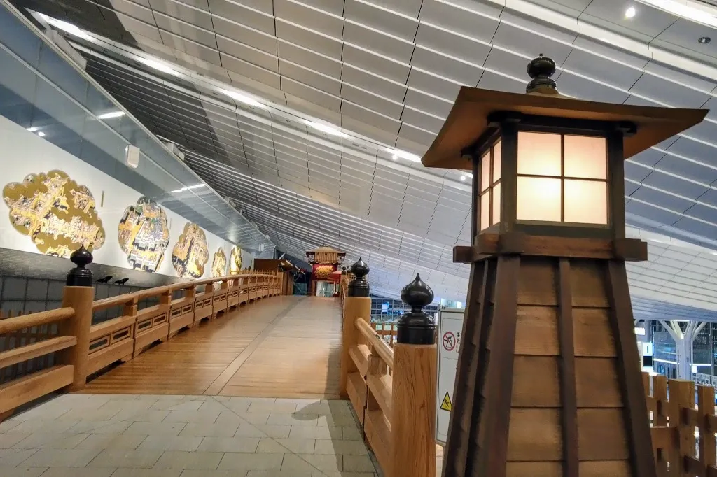 Japans best airports Haneda edo village